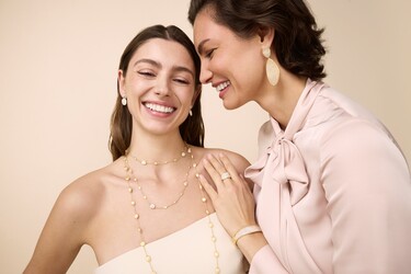 How to Choose the Perfect Mother's Day Jewelry Gift?